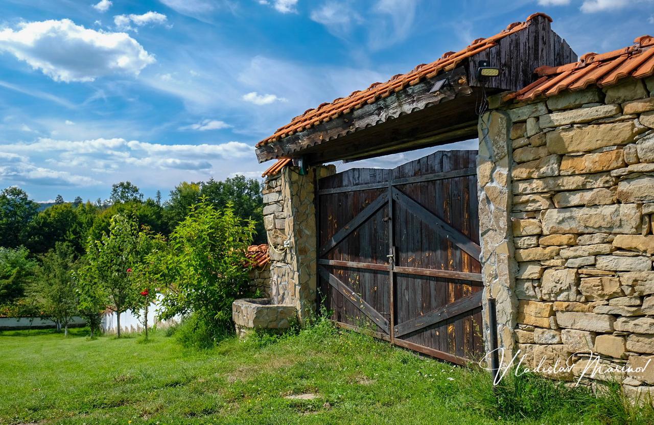 Bachvarovi Villas Treavna Exterior foto